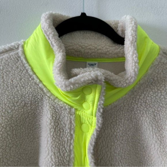 Old Navy white Sherpa jacket highlighter yellow neon accents - Picture 4 of 5